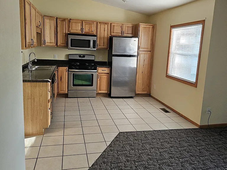 29565 W Jefferson Ave #5 — Photo 9