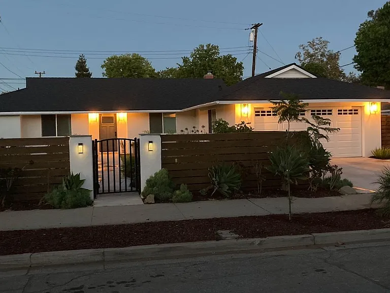 286 N Kellogg Ave — Photo 3