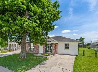 2529 Garden St, Meraux, LA 70075