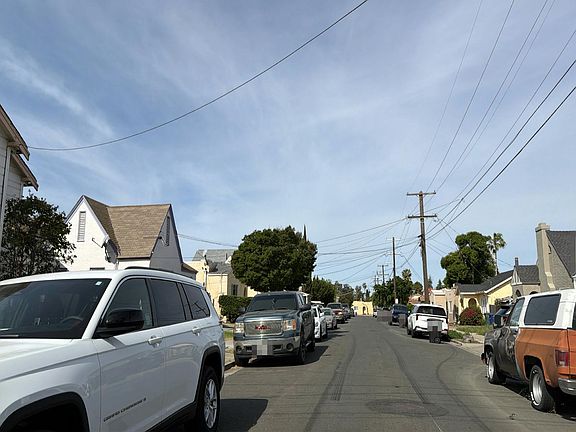 5th image of 290 E 16th St
