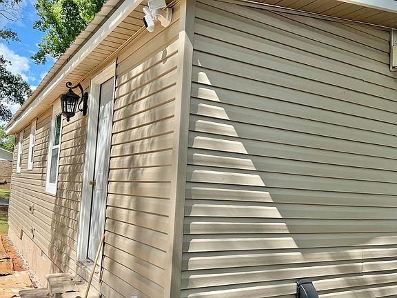 2nd image of 1903 N Central Ave