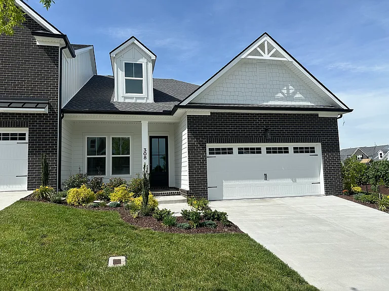 308 Buckwood Ln — Photo 2