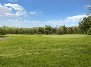 133 Farnwood Rd, Mount Laurel, NJ 08054