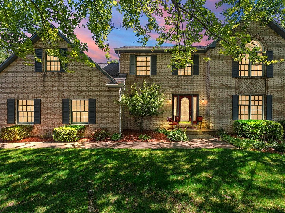 1st image of 579 Fleetwood Dr