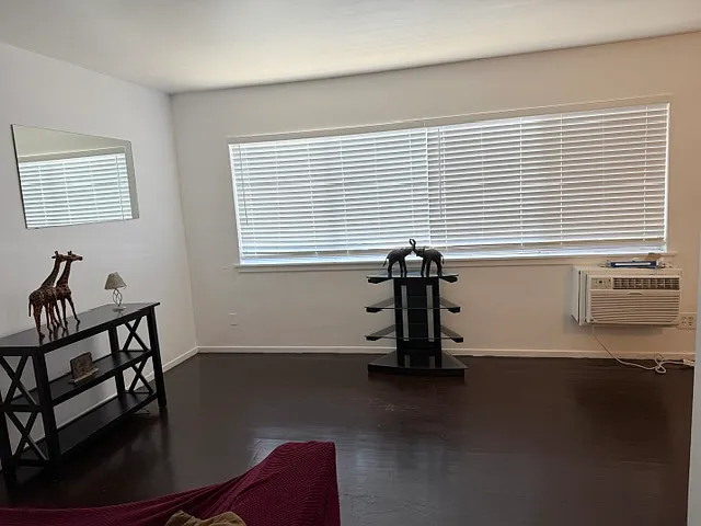 1 bed, 600 sqft, $1,750 — Photo 3
