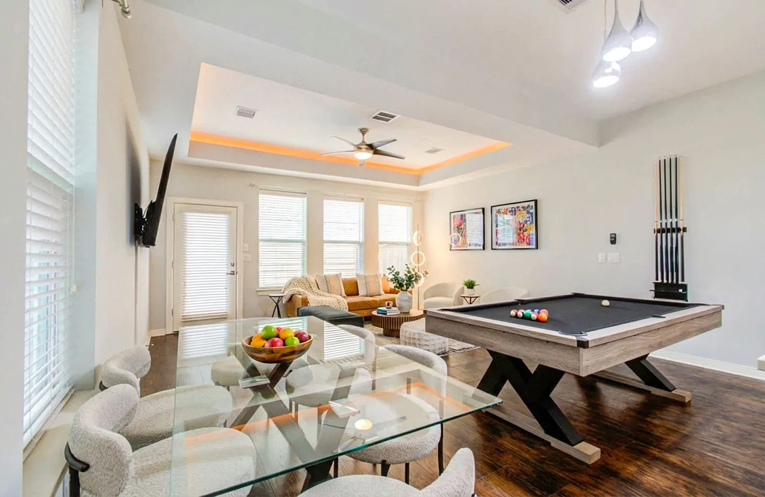 3 bed, 2.0 bath, 2195 sqft, $4,911 — Photo 3