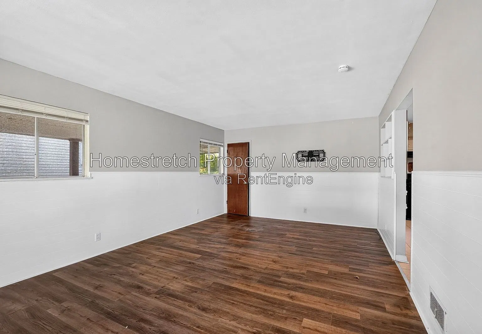 3 bed, 1.0 bath, 932 sqft, $1,375 — Photo 3