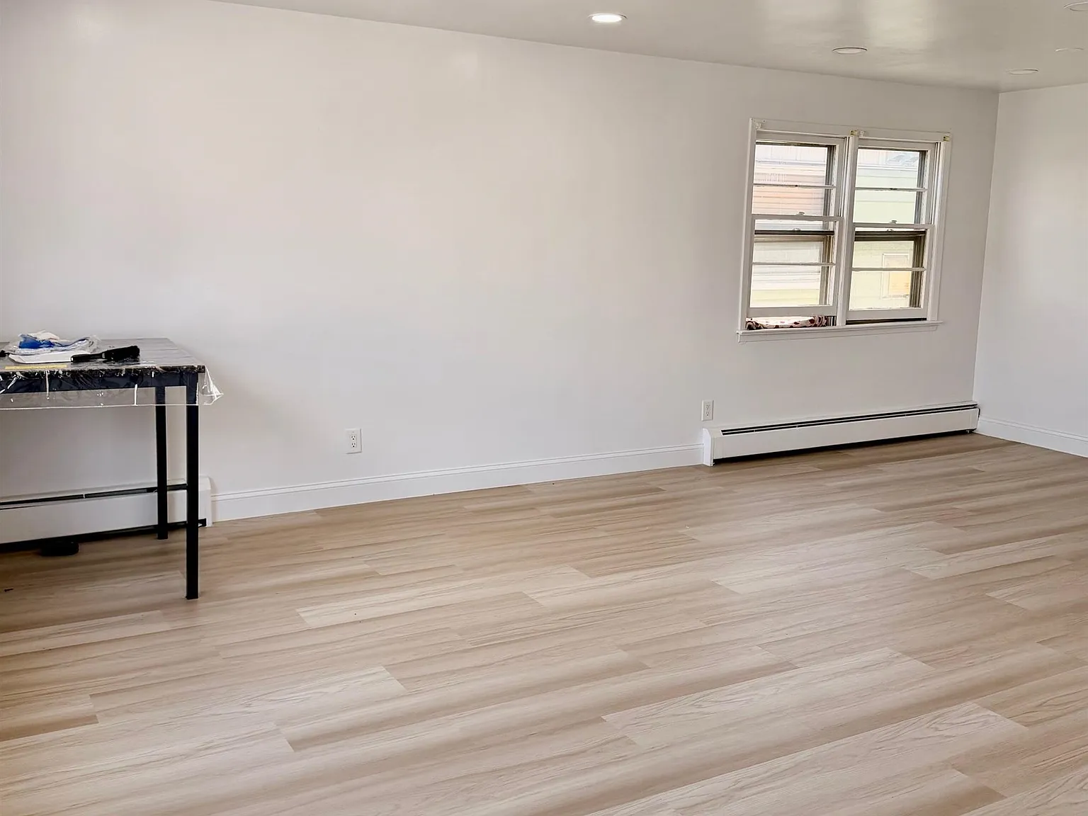3 bed, 1.5 bath, $2,500 — Photo 2