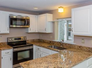 8 Cresson Ave, Norfolk, MA 02056