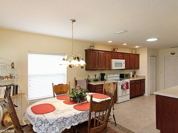 Dining Room - Kitchen