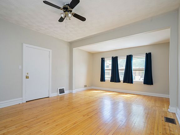 4th image of 1179 S Humphrey Ave