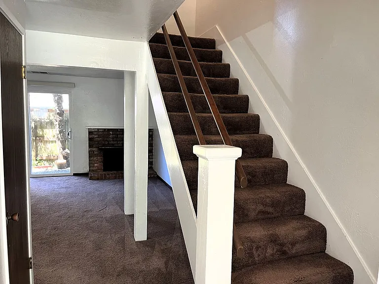 841 Bayside Rd — Photo 2