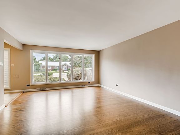 5th image of 4104 W 91st Pl