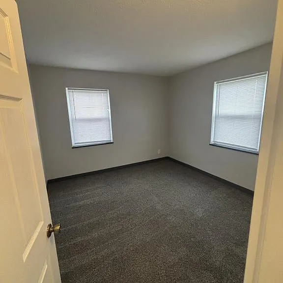 618 Jefferson St — Photo 13
