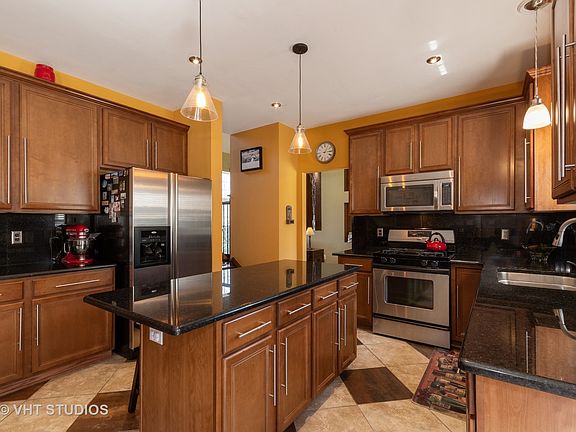 4th image of 39W175 S Hyde Park