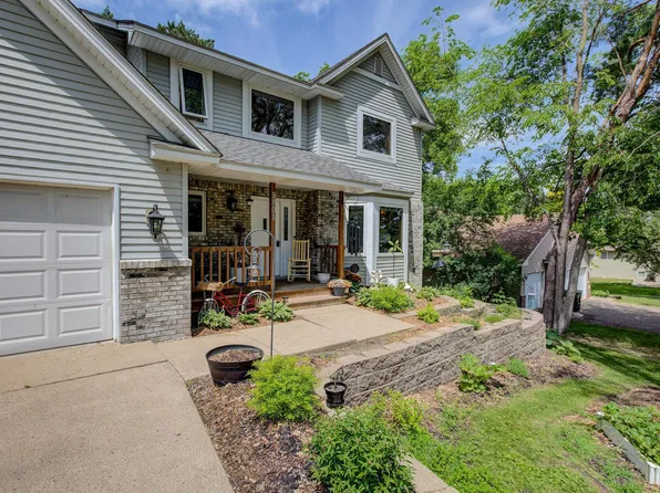 9801 Gillard Ave NE, Monticello, MN 55362