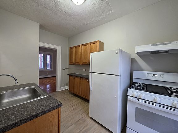 3rd image of 204 Sherman Ave #5B