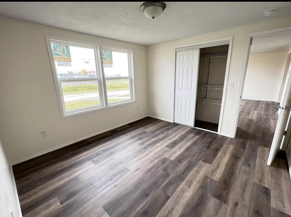 2 bed, 720 sqft, $1,200 — Photo 4