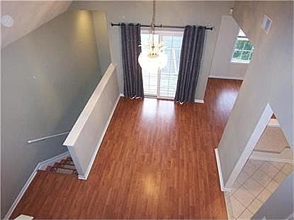 3rd image of 218 Cambridge Ct #I118