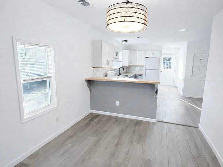 5439 Attaway St — Photo 10