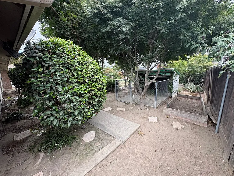 2232 E Paradise Ave — Photo 39