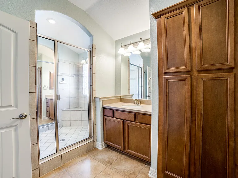 12602 Emmett Grv — Photo 10