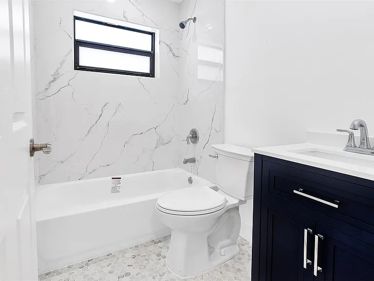 391 NW 58th Ave — Photo 31