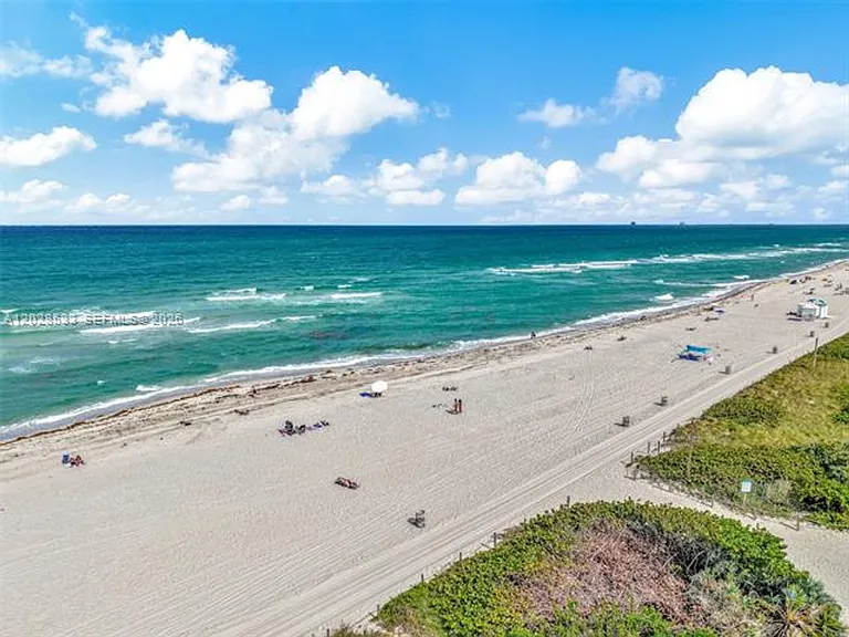 7728 Collins Ave #5 — Photo 45