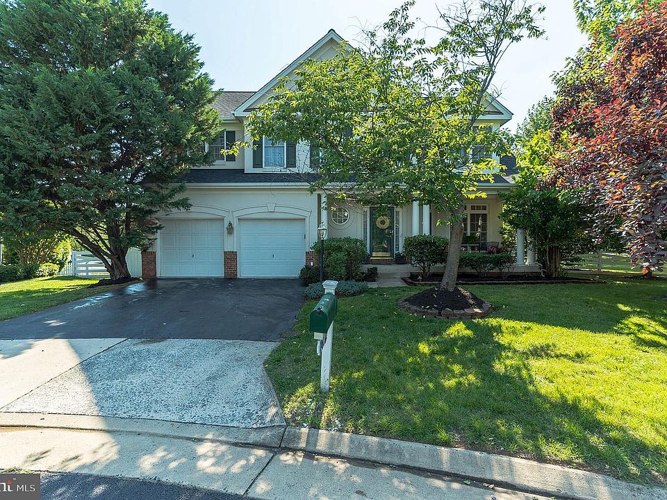 1st image of 14012 Holcrest Ct