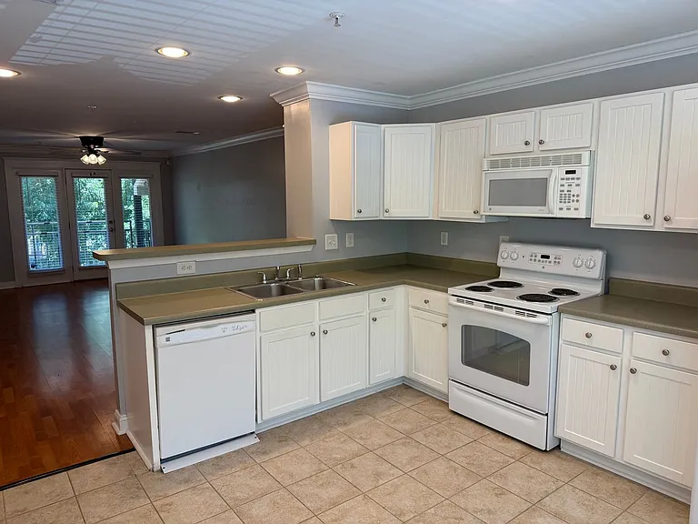 3950 Cherokee Woods Way #201 — Photo 2
