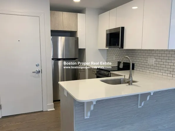 30 Peterborough St, Boston, MA