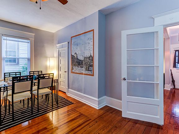 5th image of 407 Mountain Ave SE