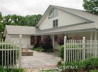 4411 E Valley Rd, Springfield, MO 65809