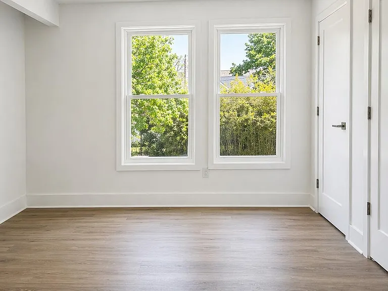 506 Bath Ave #2 — Photo 6