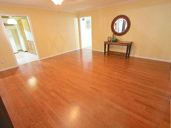 5th image of 1631 Redwood St