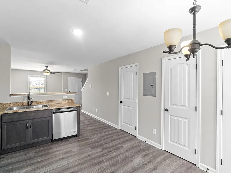 Palmer Dr - 495 — Photo 10