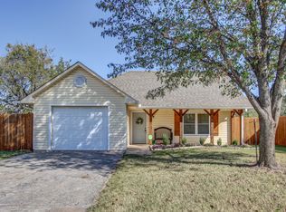 606 E 7th Ave, Bristow, OK 74010