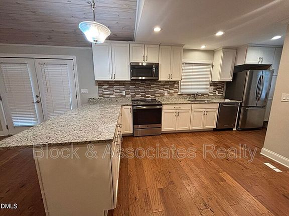 3rd image of 501 Merrie Rd
