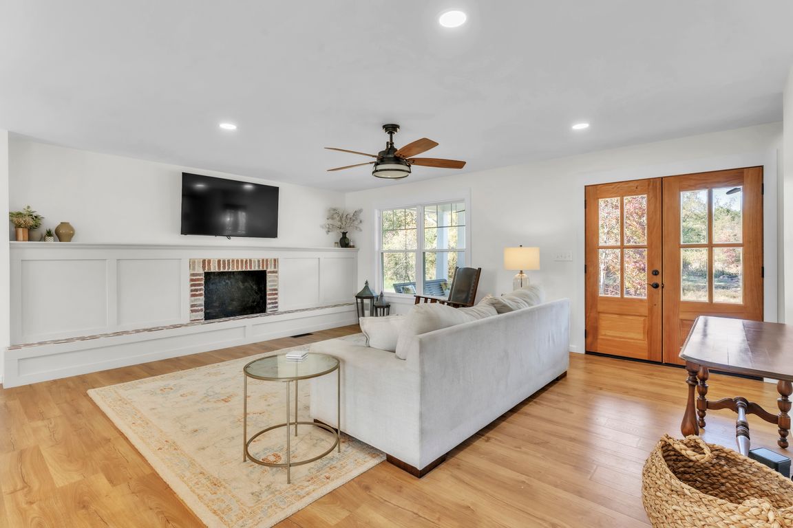 next background image