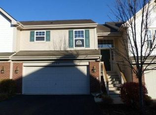 6304 Burr Oaks Ct, Fox Lake, IL 60020