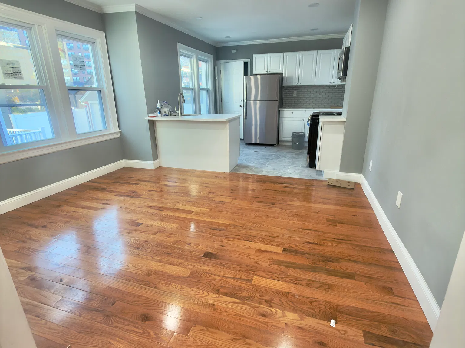 3 bed, 1000 sqft, $3,000 — Photo 4