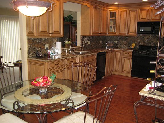 4th image of 1381 Laurel Oaks Dr #B