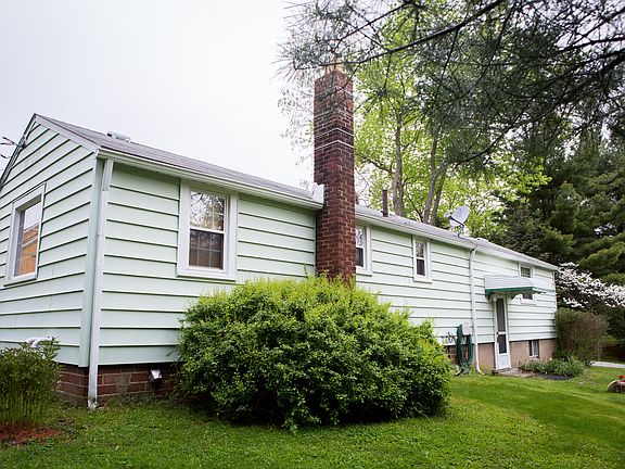 3rd image of 2828 Ravenna Ave