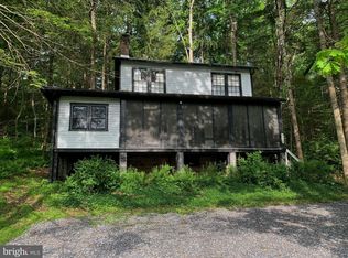 9856 Golf Course Rd, Fayetteville, PA 17222