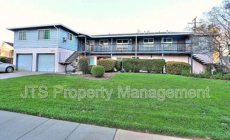4439 V St #5 — Photo 53