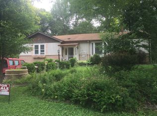 119 Hickory Rd, Oakwood Hills, IL 60013