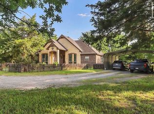1468 County Road 4015, Savoy, TX 75479