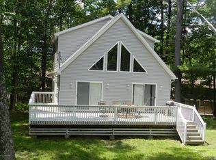 208 Seaham Ct, Bushkill, PA 18324