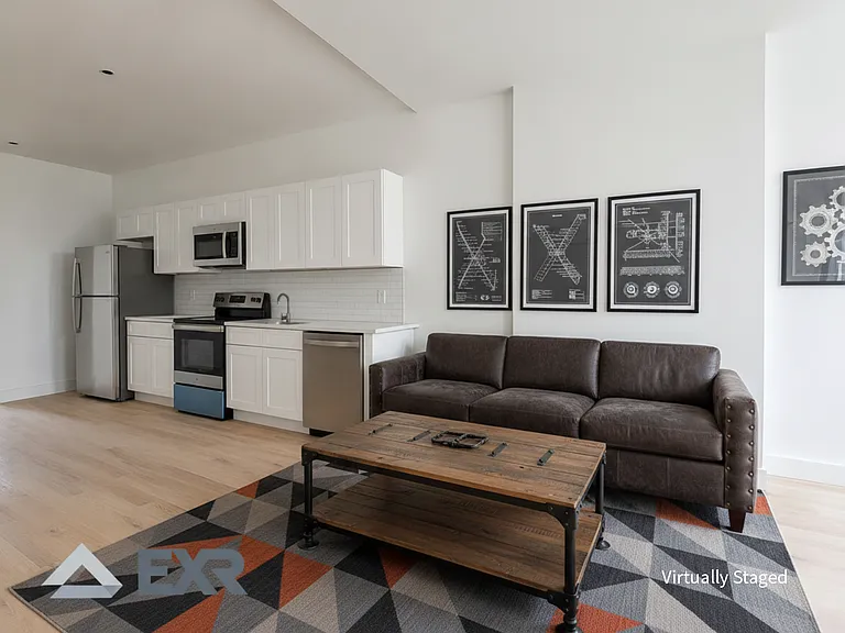 305 7th St #4L — Photo 3