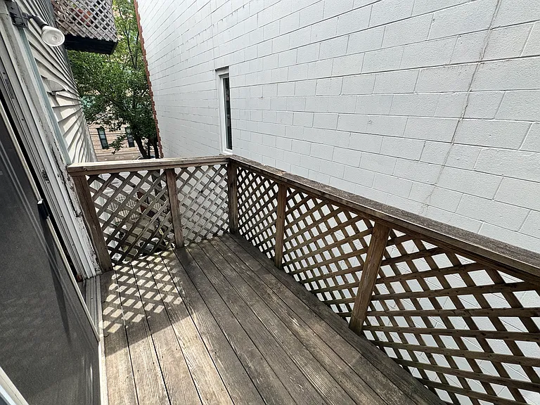 2430 N Southport Ave #2F — Photo 12